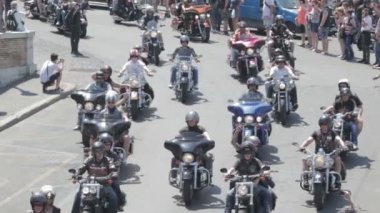 Harley Davidson Motosiklet bisikletçileri Parade