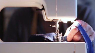 terzi dikiş makinesi ile çalışma