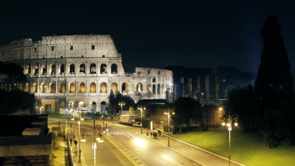 Colosseum på natten i Rom — Stockvideo