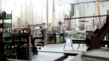ekonomik kriz - mali kriz - dolly sırasında fabrika