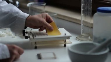 Eczacı Kapsül oluşturma 