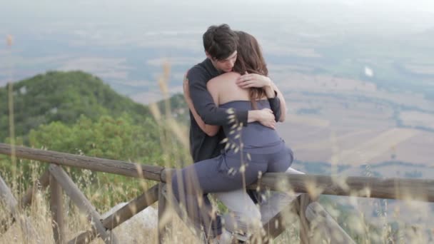 Beautiful couple hugging — Stock Video