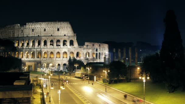Coliseo de noche en Roma — Vídeos de Stock