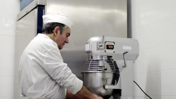 Pastelería chef cocina — Vídeo de stock