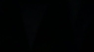 disko ışıkları yanıp sönüyor