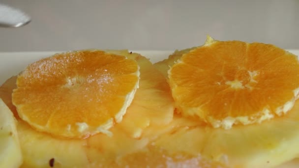 Kuchen mit Orangenscheiben — Stockvideo