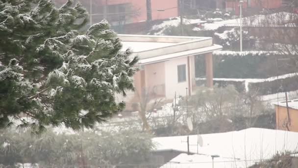Місто під час снігової бурі — стокове відео