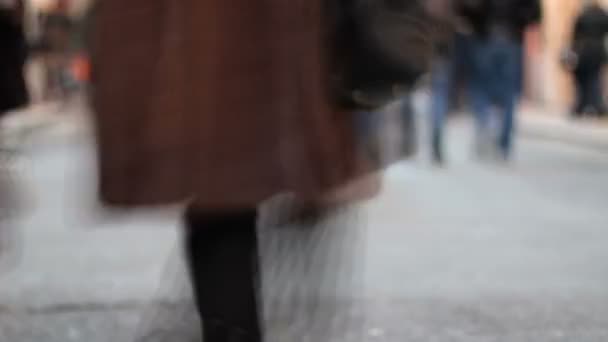 People walking at Condotti Avenue — Stock Video