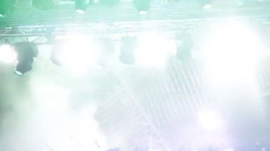 konser sahne ışıkları