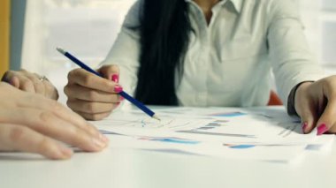 İş adamları iş projesi geliştirme