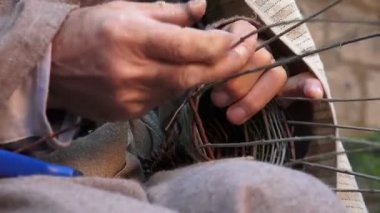 ihtiyar bir sepet yapım 