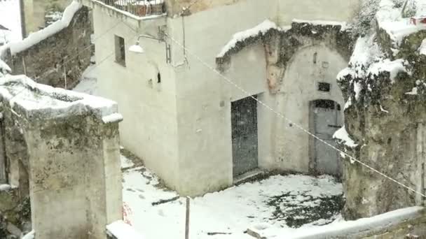 Neige sur les toits de Matera, Italie : journées d'hiver, temps froid — Video