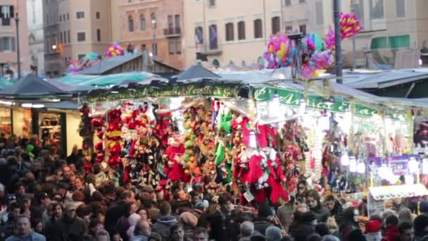 Folle in piazza Navola — Video Stock