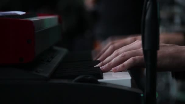 Πιάνο με τα χέρια του παίκτες — Αρχείο Βίντεο