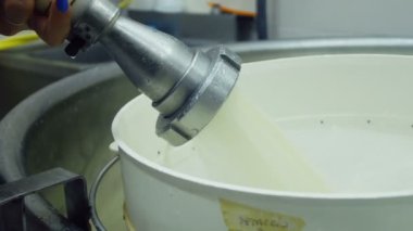 İtalyan mozzarella üretim süreci