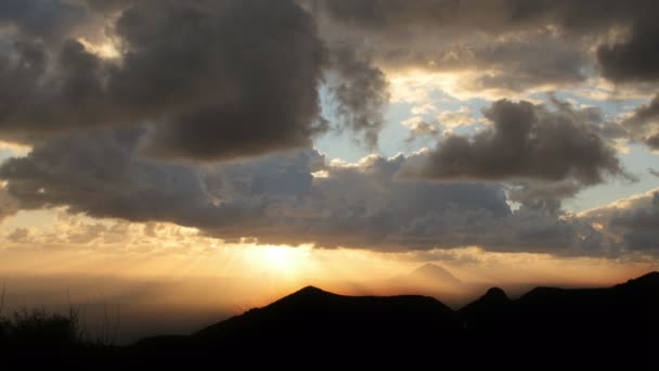 Zonsondergang over de zee van Sicilië — Stockvideo