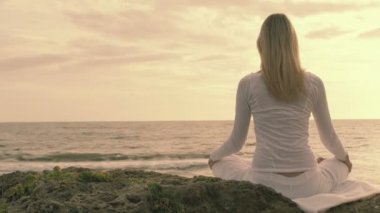 Pratik Yoga denize yakın