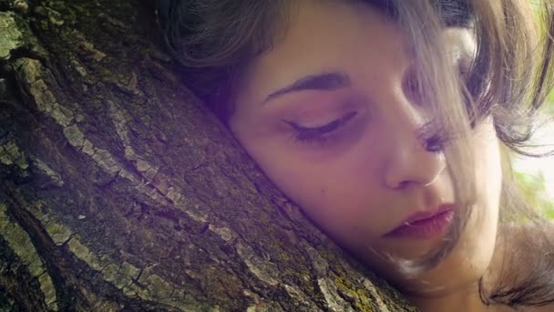 Frustrated Depressed Tired Young Brunette Hugging Tree Footage — Stock Video