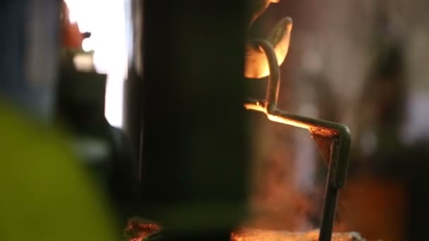 Versement de fer fondu 