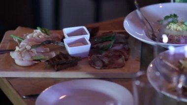 iyi restoranda yemek