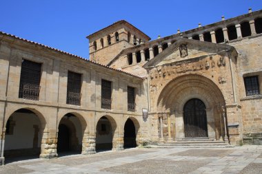 Santa Juliana İspanya'da üniversite