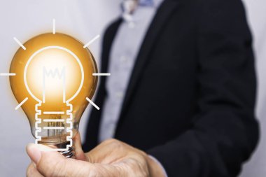 Girişimci kavramlar yaratıcılığı kullanarak fikirleri ve kavramları ateşliyor