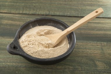 Besleyici yeşil muz un