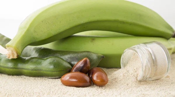 Зеленая банановая мука и чачафруто — стоковое фото