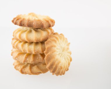 Beyaz arkaplanda izole edilmiş çerezler