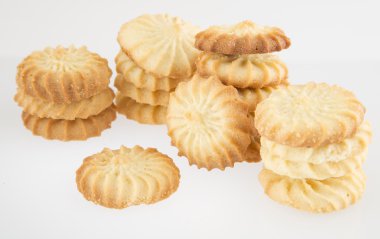 Beyaz arkaplanda izole edilmiş çerezler