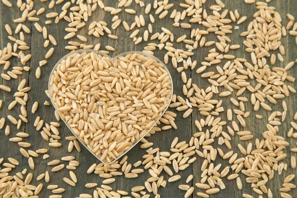 Avena y corazón. concepto de salud — Foto de Stock