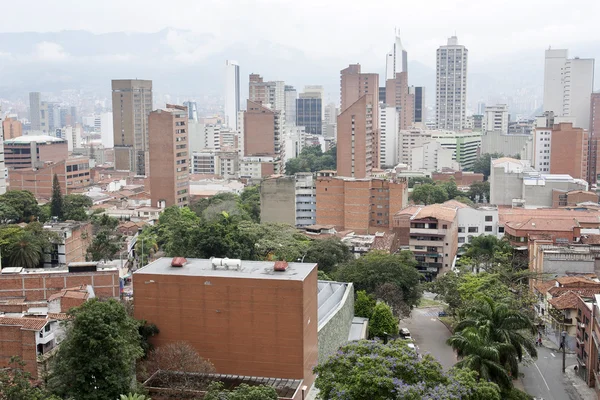 哥伦比亚麦德林-2016 年 4 月 28 日。城市的看法。麦德林是哥伦比亚的第二大城市，人口 250 万. — 图库照片