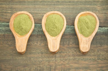 Moringa toz - tıbbi bitki - Moringa oleifera.