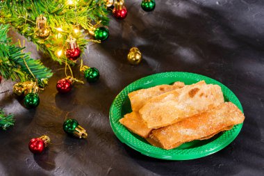 Kolombiya Noel yemeğini tatlandırmak için puf böreği