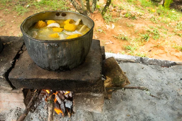 Sancocho Plato Típico Colombiano Sobre Estufa Leña —  Fotos de Stock