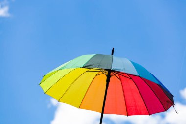 Medellin, Antioquia, Kolombiya. Temmuz 04, 202. Şehrin sokakları LGBTİ gurur yürüyüşü ile renk ve neşe doluydu..