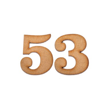 Tahta 53 numara, beyaz arka planda izole edilmiş.