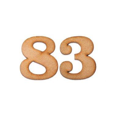 83 numara, beyaz arka planda izole edilmiş bir tahta parçası.