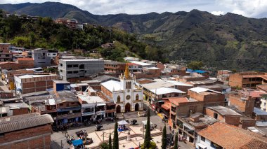 Giraldo, Antioquia, Kolombiya. 3 Ağustos 2025. San Isidro Labrador Parish, Kolombiyalı bir Katolik kilisesidir.