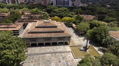 Medellin, Antioquia, Kolombiya. 2 Eylül 2025. Antioquia Üniversitesi, kökeni 1803 'e dayanan bir Kolombiya devlet kurumudur..