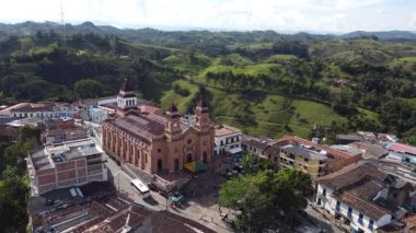 Yolombo, Antioquia, Kolombiya. 19 Ekim 2025. Bölümün kuzeydoğu bölgesinde bir belediye bulunmaktadır..