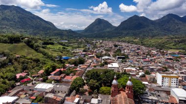 Supia, Caldas, Kolombiya. 7 Ekim 2025. Belediye dağlarla çevrili, 29.990 kişi yaşıyor..