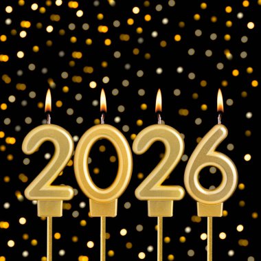 Yeni yıl kutlamaları için 2026 numaralı mumlar.