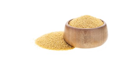 Amaranthus - Ahşap bir kasede ham araranth tohumları