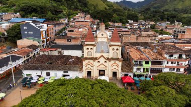 Hispania, Antioquia, Kolombiya. 8 Ekim 2025. Merhametli Meryem Kilisesi, Katolik Kilisesi.