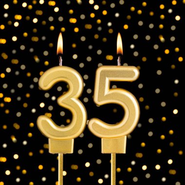 35 numara siyah arka planda bulanık ışıklarla - soyut bulanık ışıklı doğum günü kartı