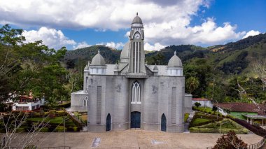 Caracoli, Antioquia, Kolombiya. 28 Aralık 2025. Daimi Yardım Cemaatimiz, Katolik Kilisesi..