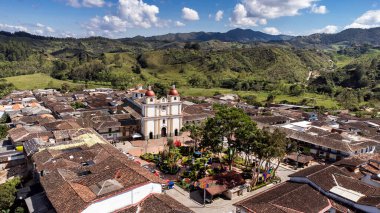 Carolina del Principe, Antioquia - Kolombiya. 29 Aralık 2025. Kilise, 1801 civarında inşa edilmiş bir mimari ve ruhani simgedir..