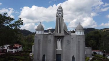 Caracoli, Antioquia, Kolombiya. 28 Aralık 2025. Daimi Yardım Cemaatimiz, Katolik Kilisesi..