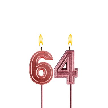 64 numaralı mum - Beyaz arkaplanda doğum günü mumu